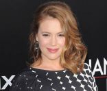 Alyssa Milano à l\'occasion de l\'avant-première de <em>Very Bad Trip 2</em>, au Grauman\'s Chinese Theatre d\'Hollywood, à Los Angeles, le 19 mai 2011.