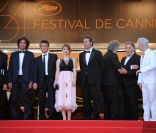 Sean Penn et Eve Hewson pour la montée des marches de <em>This must be the place</em> de Paolo Sorrentino, à Cannes, le 20 mai 2011.