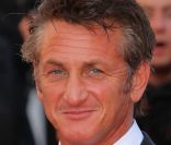 Sean Penn séduti toujorus autant avec son regard azur. Cannes, 20 mai 2011