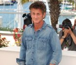 Sean Penn séduti toujorus autant avec son regard azur. Cannes, 20 mai 2011