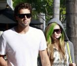 Avril Lavigne et son petit ami Brody Jenner quittent le restaurant La Scala, à West Hollywood, où ils ont déjeuné ensemble lundi 23 mai.