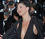 La ravissante Delphine Chanéac, à l\'occasion du 64e Festival de Cannes, en mai 2011.