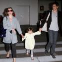 Milla Jovovich : Retour à L.A. en famille après 5 jours de fête à Cannes !