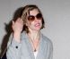 L'actrice Milla Jovovich, son époux, le réalisateur Paul W. S. Anderson et leur fille arrivent à Los Angeles, le 27 mai 2011. 