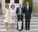 Le roi Juan Carlos et la reine Sofia prennent la pose avec leur fille Cristina, son mari et leur fils Miguel Undangarin de Bourbon qui célèbre sa première communion. Madrid, 29 mai 2011 