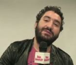 Mouloud Achour dans le making of des 25 ans de Télé-Loisirs