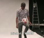 Michel Cymes dans le making of des 25 ans de Télé-Loisirs