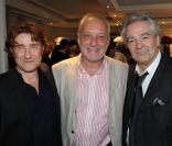 Thierry Frémont, François Berléand et Pierre Arditi lors de la grande soirée organisée à l\'Hôtel de Vendôme, Place Vendôme, à Paris, pour fêter la 100e saison du Grand-Hôtel du Cap-Ferrat, le 30 mai 2010.