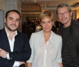François-Xavier Demaison, Judith Godrèche et Lambert Wilson lors de la grande soirée organisée à l\'Hôtel de Vendôme, Place Vendôme, à Paris, pour fêter la 100e saison du Grand-Hôtel du Cap-Ferrat, le 30 mai 2010.