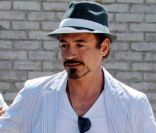 Robert Downey Jr. à l'occasion de la fête donnée par Joel Silver pour le Memorial Day dans sa propriété de Malibu, à Los Angeles, le 30 mai 2011.