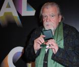 Michael Lonsdale honoré lors de la conférence de presse de la neuvième édition du Festival Paris Cinéma, à l'Hôtel de Ville de Paris, le 31 mai 2011.