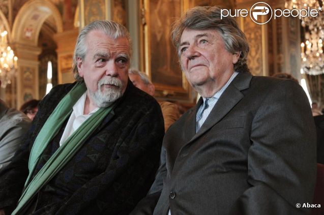 Michael Lonsdale, ici avec Jean-Pierre Mocky, honoré lors de la conférence de presse de la neuvième édition du Festival Paris Cinéma, à l'Hôtel de Ville de Paris, le 31 mai 2011.