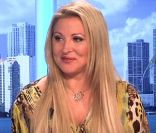 Loana invitée sur le plateau des Anges de la télé-réalité : Miami Dreams le 1er juin 2011