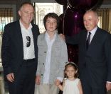 Les Pinault au Palais Grassi, le 1er juin 2011, pour l'exposition Il Mondo Vi Appartiene. François-Henri avec ses enfants, François Junior et Valentina et grand-père François. 