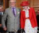 Le 7 juin 2011, la reine Margrethe II de Danemark et le prince consort Henrik visitent la librairie du Congrès américain, à Washington.