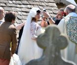 Lily Allen lors de son mariage avec Sam Cooper, le 11 juin 2011, parfaite dans une robe Chanel