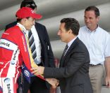  Le sort s'acharne sur le coureur Mauricio Soler, plongé dans un coma artificiel en juin 2011 après une collision lors du Tour de Suisse. 
 Lors du Tour de France 2007, Mauricio Soler avait connu tous les bonheurs : victoire dans la plus prestigieuse étape des Alpes, félicitations du président Nicolas Sarkozy et maillot du meilleur grimpeur conservé jusqu'aux Champs-Elysées. 