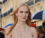 Ana Girardot sublime sur le tapis rouge lors de la cérémonie de clôture du 25ème Festival du film de Cabourg 2011, le 18 juin 2011.