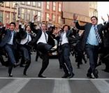 Réécoutez la fameuse chanson de Neil Patrick Harris : Nothing suits me like a suit !
