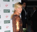 Maria Sharapova dans un remake de la célèbre photo Tennis Girl...
