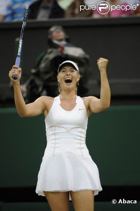 Sous les yeux de son fiancé Sasha Vujacic, Maria Sharapova a étrillé la Slovaque Cibulkova en quart de finale de Wimbledon le 28 juin 2011.