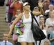 Sous les yeux de son fiancé Sasha Vujacic, Maria Sharapova a étrillé la Slovaque Cibulkova en quart de finale de Wimbledon le 28 juin 2011.