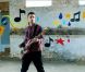 Coldplay met de la couleur en cascade dans le clip de Every teardrop is a waterfall , premier extrait d'un cinquième album attendu pour l'automne 2011.