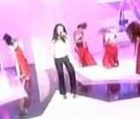 Nolwenn Leroy interprète  I will always love you  lors de la finale de la  Star Academy  2, en 2002.