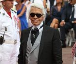 Karl Lagerfeld arrive à la cérémonie religieuse du mariage du prince Albert et de Charlene Wittstock, à Monaco, le 2 juillet 2011
