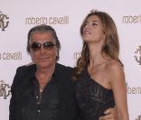 Elisabetta Canalis et Roberto Cavalli, à Cannes, le 18 mai 2011.<br />
