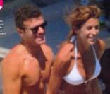 Elisabetta Canalis dans les pages de  Closer , en kiosques le 2 juillet 2011.