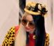 Lady Gaga entourée d'enfants le dimanche 3 juillet 2011 à Taïwan. Les enfants ont réalisé une danse traditionnelle, inspirée par la traduction du mot Gaga en langue atayal, langue aborigène du nord de Taïwan.
