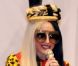 Lady Gaga entourée d'enfants le dimanche 3 juillet 2011 à Taïwan. Les enfants ont réalisé une danse traditionnelle, inspirée par la traduction du mot Gaga en langue atayal, langue aborigène du nord de Taïwan.