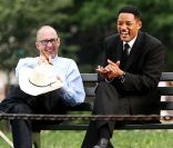Will Smith s\'éclate avec Barry Sonnenfeld le 18 juin 2011 à New York durant le tournage de Men in Black 3<br />