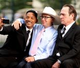 Will Smith, Barry Sonnenfeld et Tommy Lee Jones le 18 juin 2011 à New York durant le tournage de Men in Black 3<br />