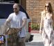 Rosie Huntington : Robe légère et décolletée pour des courses en amoureux