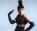 Clip de Free, de Natalia Kills featuring Will.I.Am