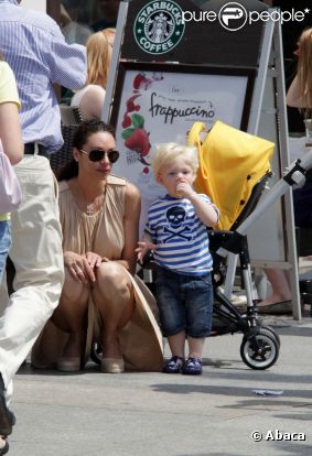Lilly Kerssenberg-Becker et son fils Amadeus à Berlin le 7 juillet 2011