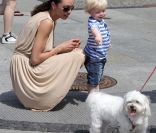 Lilly Kerssenberg-Becker et son fils Amadeus à Berlin le 7 juillet 2011