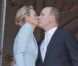  Le baiser au balcon du Palais du prince Albert et de la princesse Charlene, vendredi 1er juillet 2011. un goût d'inachevé... 
 Albert et Charlene : les différents baisers échangés par les jeunes mariés lors de leur noce monégasque les 1er et 2 juillet 2011 ont fasciné, mais pas vraiment dans le bon sens : étrange, peu spontané, froid, les observateurs ont scruté en vain un vrai baiser brillant de passion... 