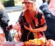 Tori Spelling, enceinte, promène son énorme ventre