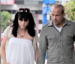 Selma Blair et son petit ami Jason Bleick, dans les rues de Los Angeles le 13 juillet 2011
