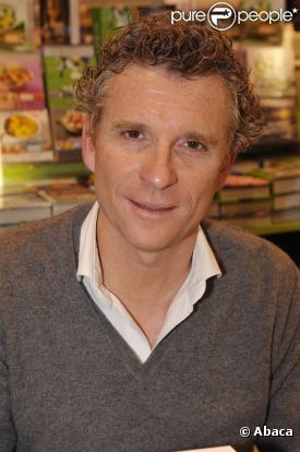 Denis Brogniart au Salon du Livre de Paris en mars 2010 