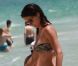 Adriana Lima et sa fille Valentina se baignent ensemble en Floride le 25 juillet 2011