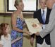 Le prince Albert et la princesse Charlene de Monaco consacraient jeudi 21 juillet leur première sortie officielle, au lendemain de leur retour de lune de miel, à l'exposition L'Histoire du mariage princier prolongeant la magie de leur noce.