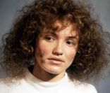 Cameron Diaz joue dans le film Dans la Peau de John Malkovich. Dans un style qu'on ne lui connaît guère. 