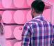 Les jumeaux profitent de quelques instants avec leur maman dans le sas (prime time Secret Story 5 du vendredi 29 juillet 2011).