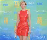 C'est en robe J. Mendel que la sage Elizabeth Banks a choisi d'assister aux Teen Choice Awards le 7 août à Los Angeles 
