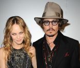 Vanessa Paradis vit une relation amoureuse intense avec Johnny Depp, loin des paparazzis et des tabloïds. Cannes, le 16 mai 2010.