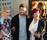 Kelly, Jack et Sharon Osbourne à la première de God Bless Ozzy Osbourne, à Hollywood le 22 août 2011